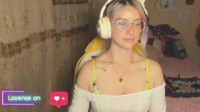 cata__s webcam model stream image