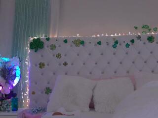 B Alice webcam model stream image