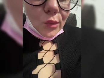 Sweet-butt webcam model stream image