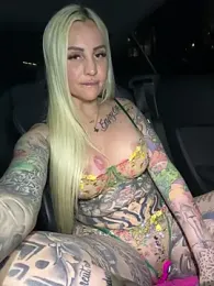 CoraDiamond webcam stripchat model stream image