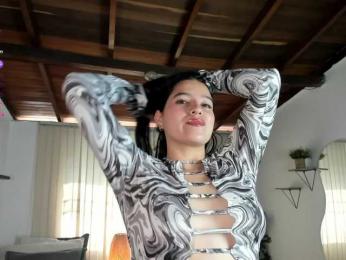 Min-Yuna webcam model stream image