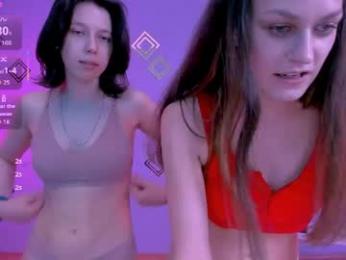 aria_wild_ webcam model stream image