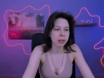 aria_wild_ webcam model stream image