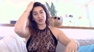 Lyly_laurensaa webcam cam4 model stream image