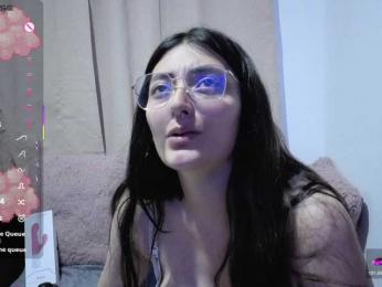 Lesliee22 webcam model stream image