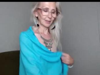 agatha_moore_ webcam model stream image