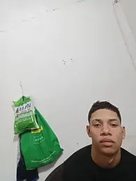 curious_straight_guy webcam model stream image