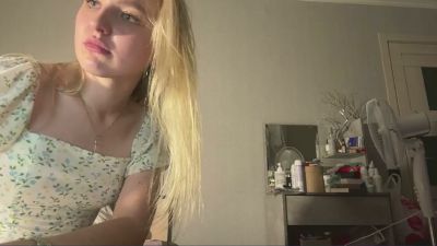 RolandeBaseler webcam model stream image