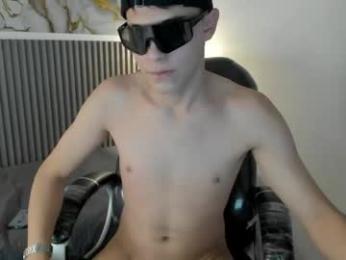 ethanx18 webcam model stream image