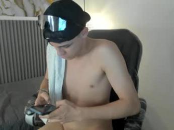 ethanx18 webcam model stream image
