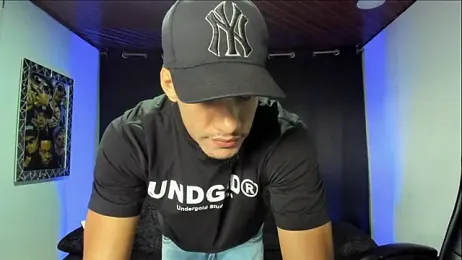 jhonnysnow17 webcam stripchat model stream image