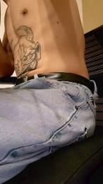 skateboarding webcam model stream image