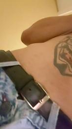 skateboarding webcam model stream image