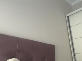 _isiah webcam model stream image