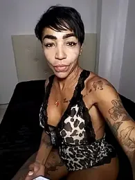 Alison_fitness webcam model stream image