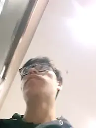 Q24Q- webcam model stream image