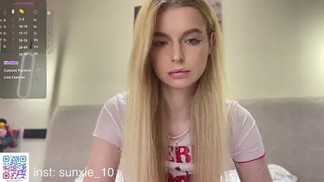 Sunshine_Diana webcam stripchat model stream image