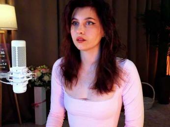 HoneyCherry webcam model stream image