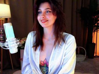 HoneyCherry webcam model stream image