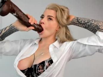 lil_shouty_bitch webcam chaturbate model stream image