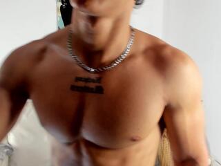 Justin Andrew webcam model stream image