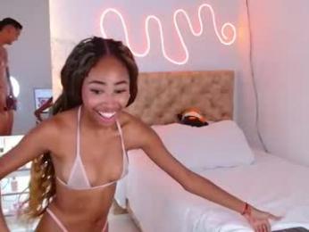 elemental_hot webcam model stream image