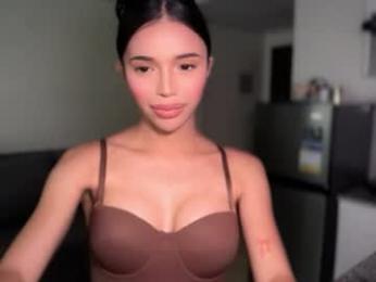 zoe_hermes webcam model stream image