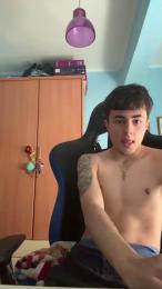 Alvaroguisan webcam cam4 model stream image