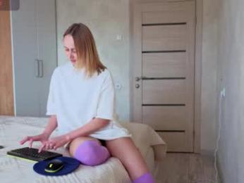 bestgirls2021 webcam model stream image