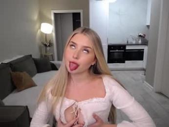 cute18cute webcam model stream image