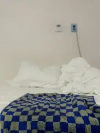Donotbreathe webcam model stream image