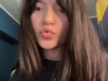 kikilove15 webcam model stream image