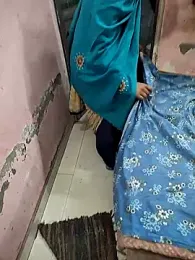 COUPLLE_VILLAGE webcam model stream image