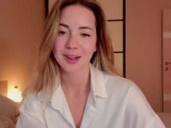 emmi_rosee webcam chaturbate model stream image