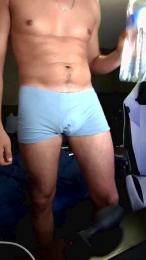 yoloyo93 webcam model stream image