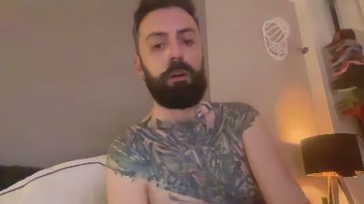 Uzes webcam model stream image