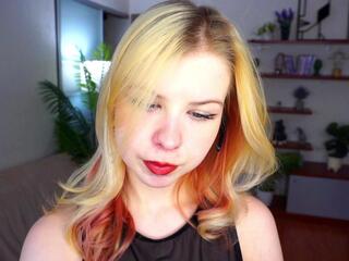 Becky Covert webcam model stream image