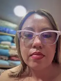 VIOLETA-25_ webcam model stream image