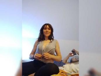 crazyDuet2LOVE webcam bongacams model stream image