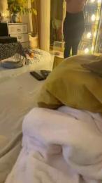 Loriginal32 webcam model stream image