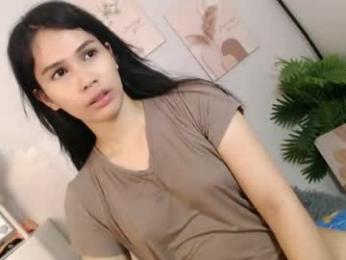 momi_khem019 webcam model stream image