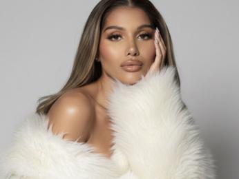 ShantalMolly webcam model stream image