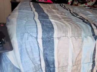 bonni3-clyde webcam model stream image