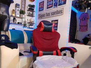 Leenar Key webcam model stream image