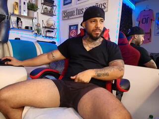 Leenar Key webcam model stream image