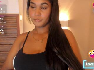 Alison Jamett webcam model stream image