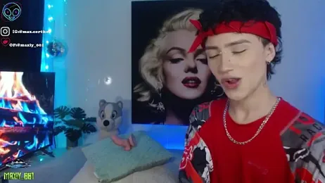 maxiy_001 webcam stripchat model stream image