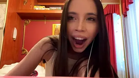 LauraMystiq webcam stripchat model stream image