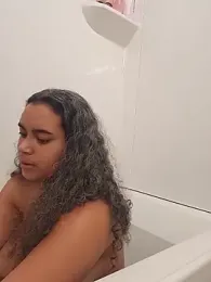 cinnaminnie webcam model stream image