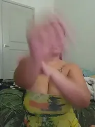 cinnaminnie webcam model stream image